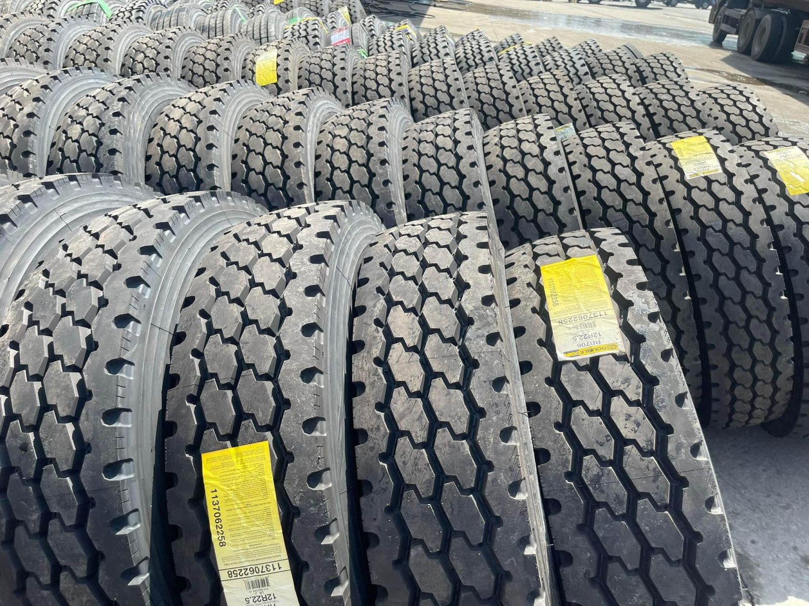 LỐP XE HAI ĐỒNG TIỀN - LỐP XE DOUBLE COIN- SỰ LỰA CHỌN HÀNG ĐẦU CHO XE TẢI VÀ XE CÔNG TRÌNH